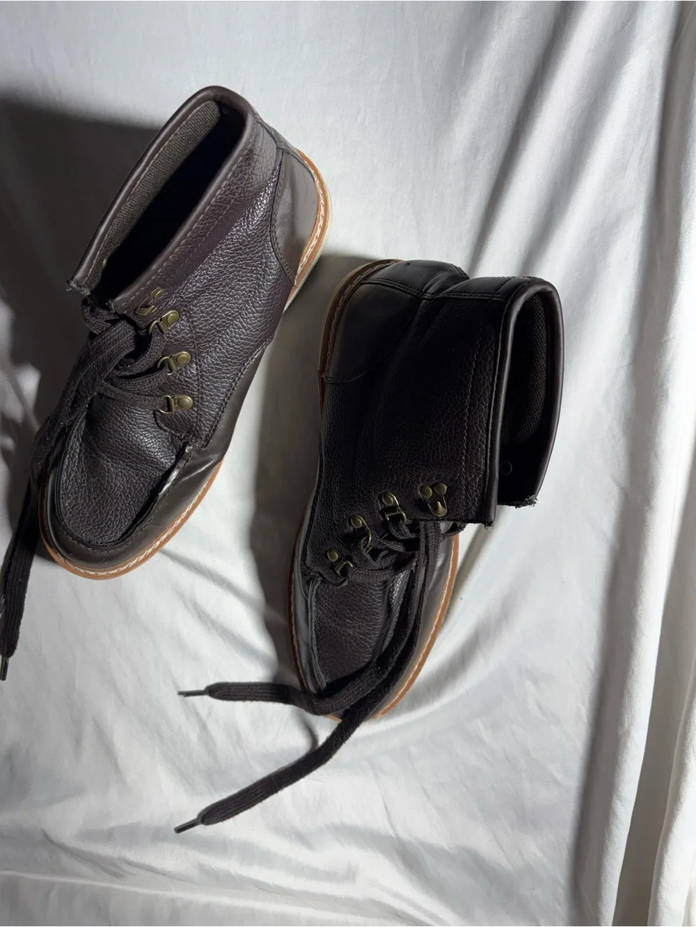 Men's Brown Pebbled Leather Chukka Boots with Lace-Up Closure